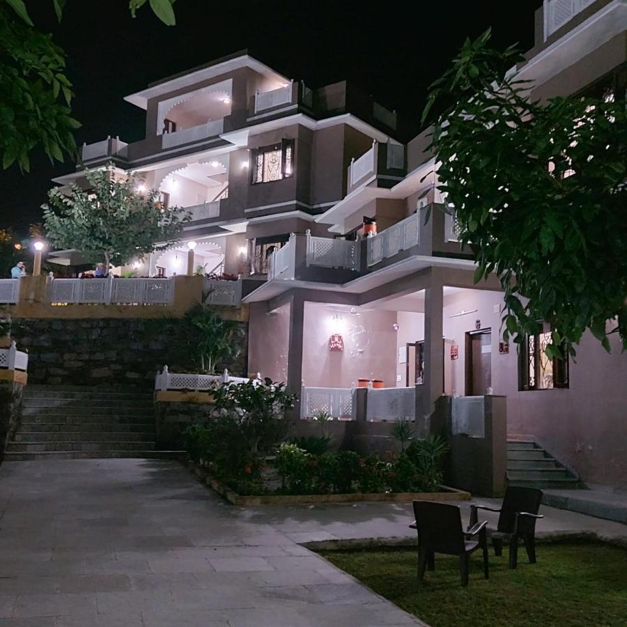 Отель Mewar Mansion Удайпур Экстерьер фото